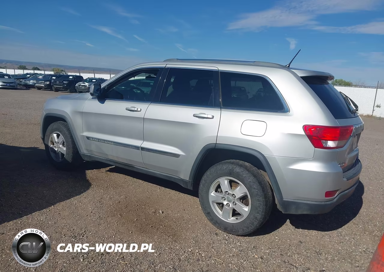 2012 Jeep Grand Cherokee Laredo VIN:1C4RJFAG8CC359473 - 3