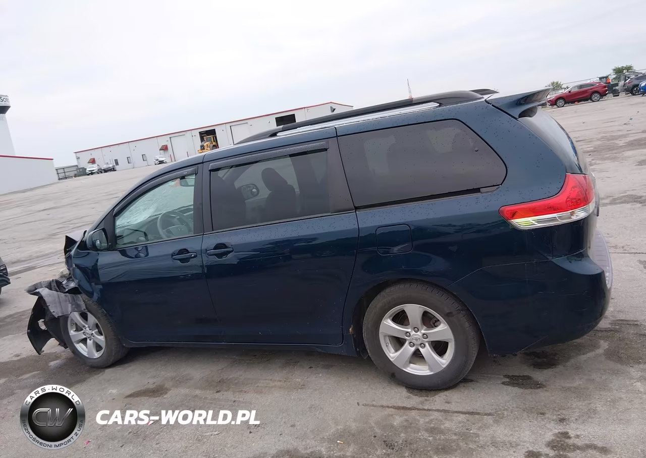 2012 Toyota Sienna Le V6 8 Passenger VIN:5TDKK3DCXCS246564 - 15