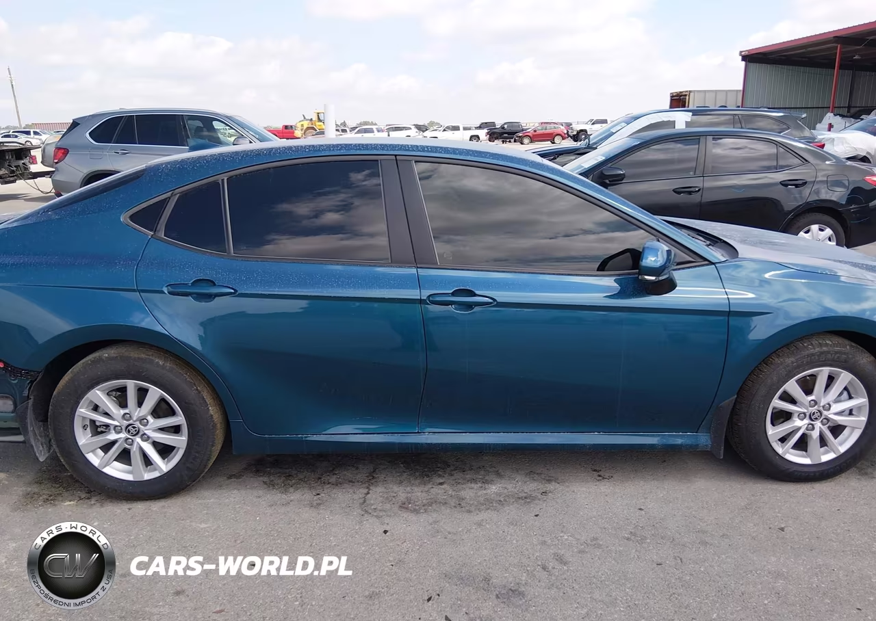 2026 Toyota Camry Le VIN:4T1DAACK0TU219602 - 14