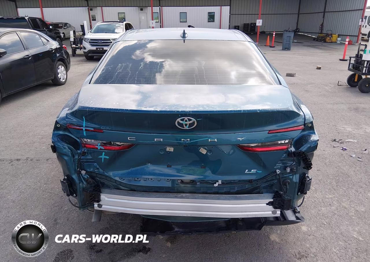 2026 Toyota Camry Le VIN:4T1DAACK0TU219602 - 17
