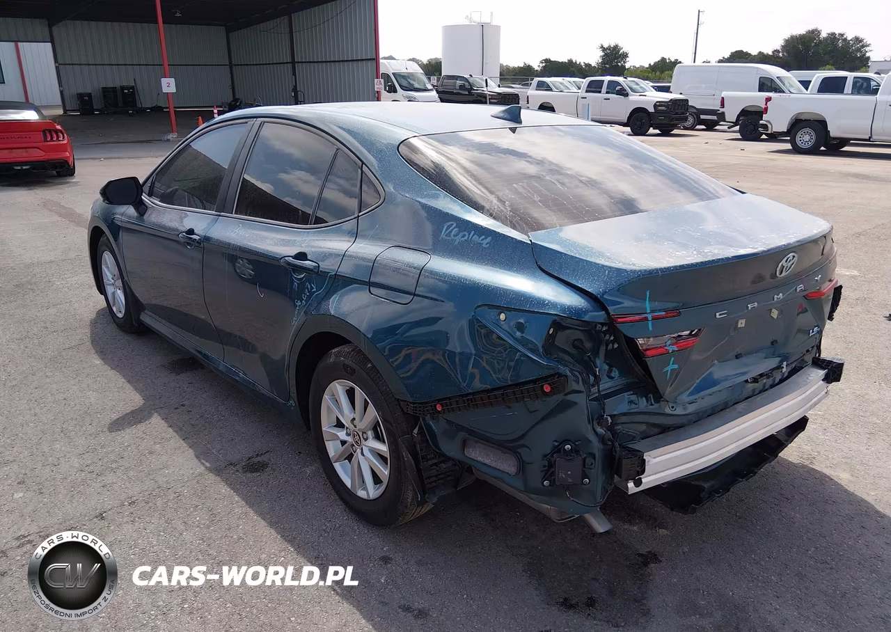 2026 Toyota Camry Le VIN:4T1DAACK0TU219602 - 3