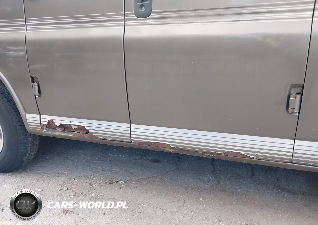 2000 Chevrolet Express Upfitter Pkg. VIN:1GBFG15R1Y1105806 - 6
