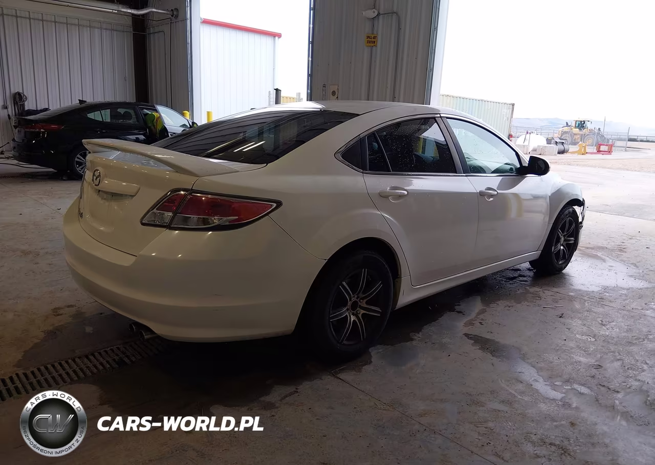 2011 Mazda Mazda6 I Sport VIN:1YVHZ8BH2B5M11121 - 4