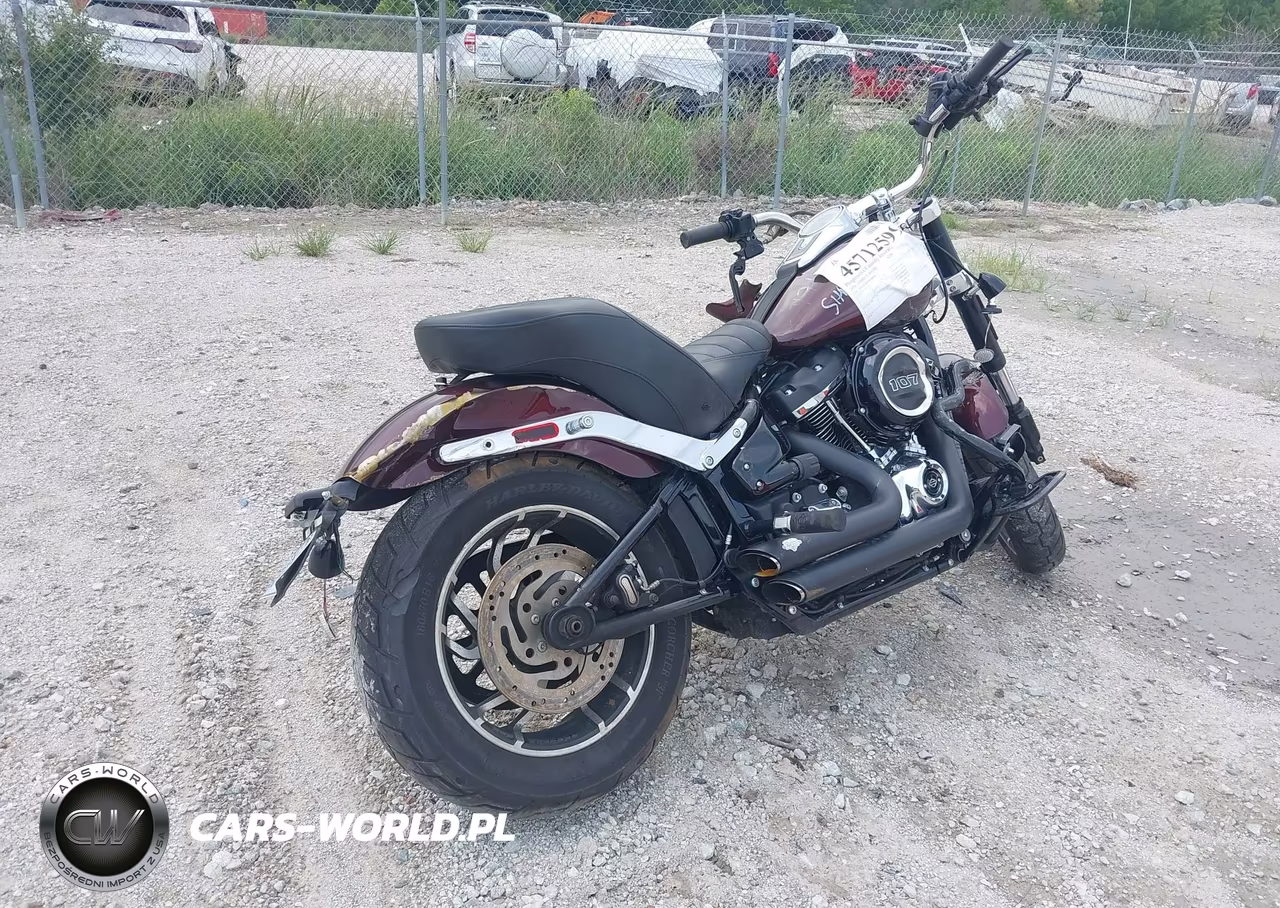 2018 Harley-Davidson Flsb Sport Glide VIN:1HD1YMJ29JC048485 - 4