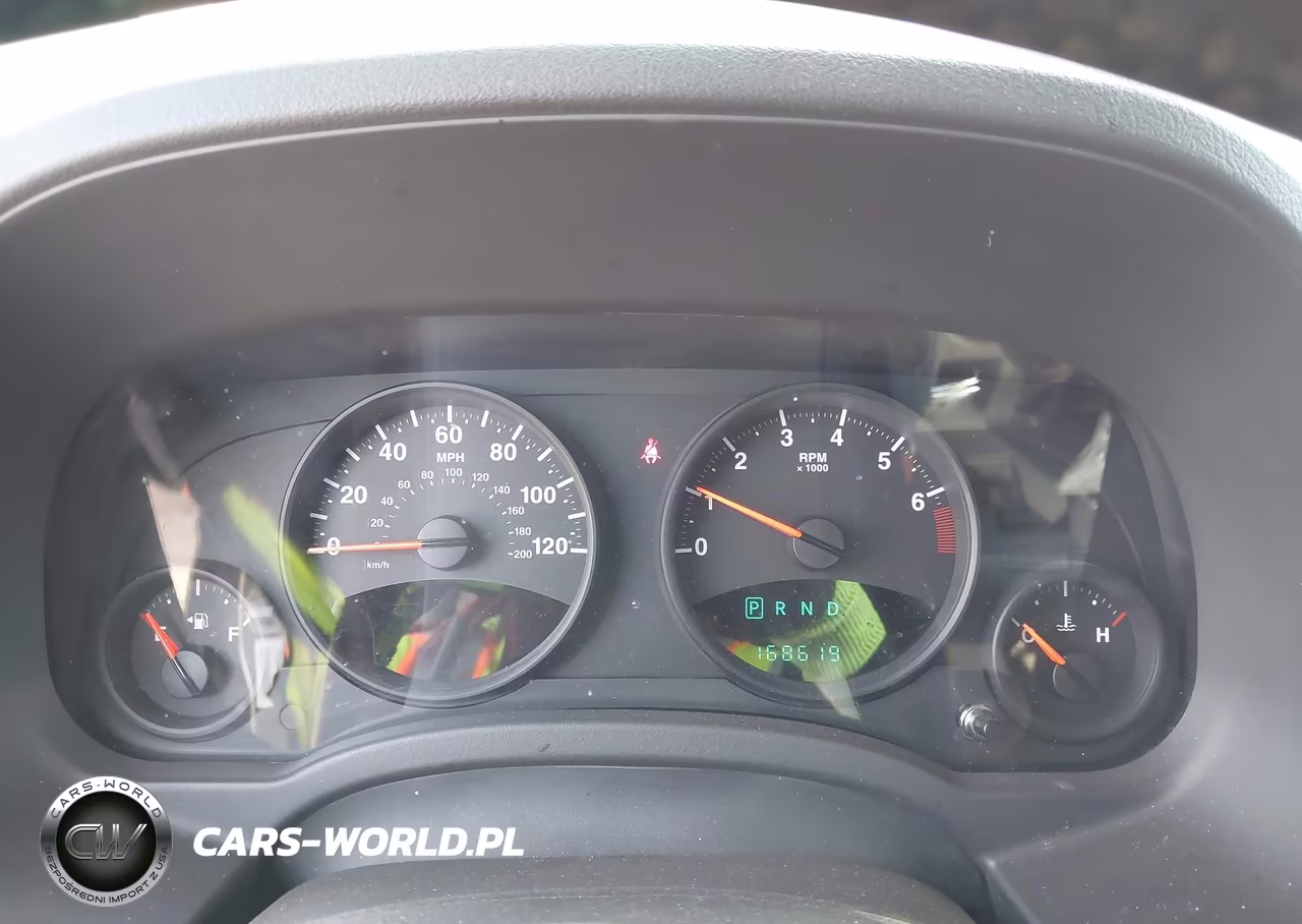 2013 Jeep Patriot Latitude VIN:1C4NJRFB0DD108570 - 7