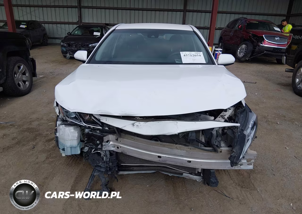 2018 Toyota Camry Le VIN:4T1B11HK0JU587842 - 12