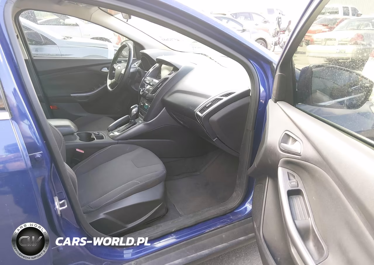 2012 Ford Focus Titanium VIN:1FAHP3N27CL468522 - 5