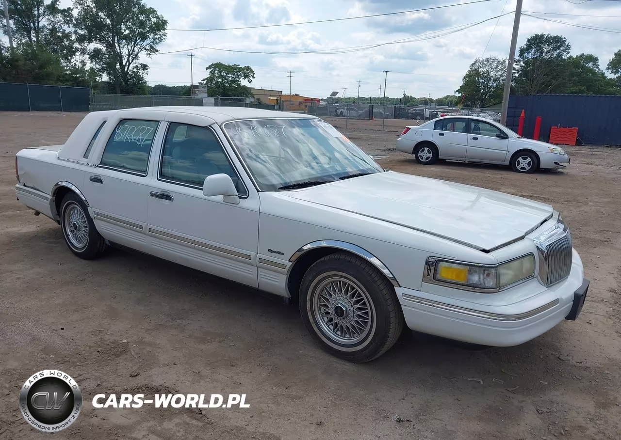 1997 Lincoln Town Car Signature