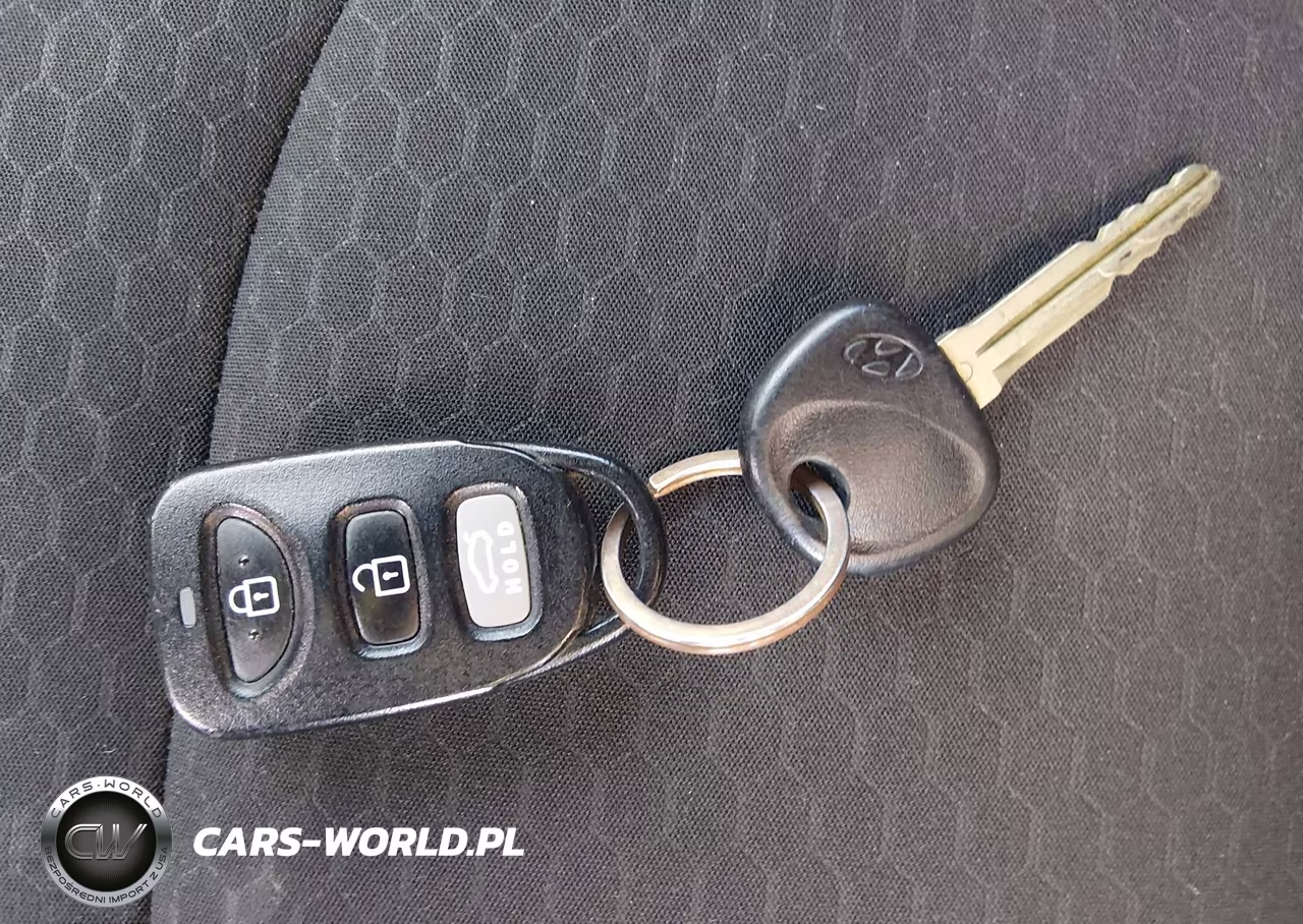 2020 Hyundai Elantra Sel VIN:5NPD84LF8LH551950 - 11