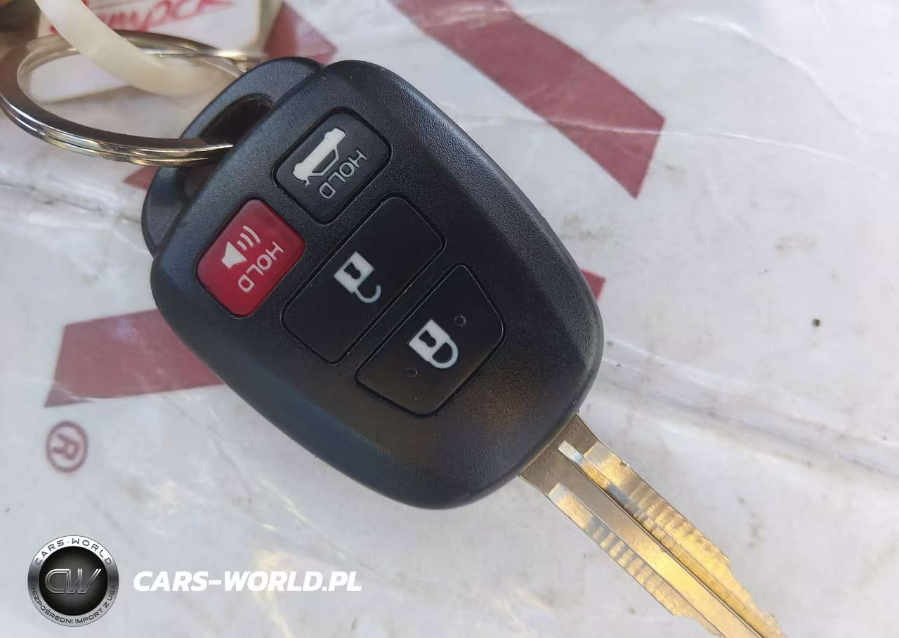 2018 Toyota Corolla Le VIN:5YFBURHE5JP792946 - 11