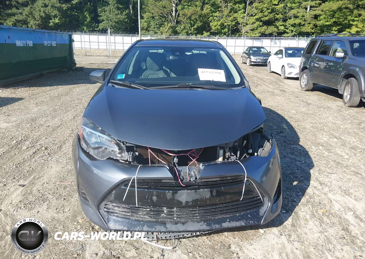 2018 Toyota Corolla Le VIN:5YFBURHE5JP792946 - 13