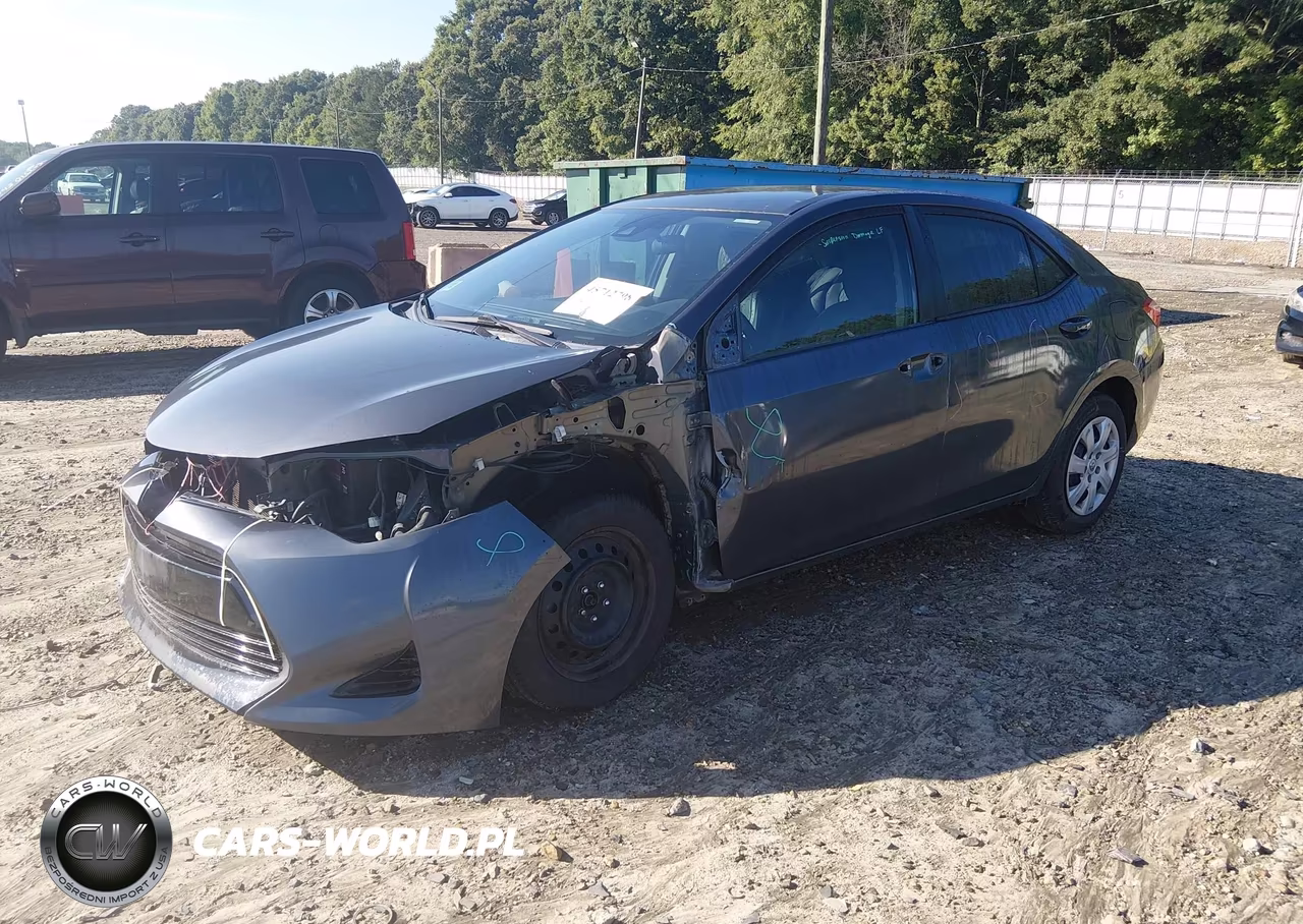 2018 Toyota Corolla Le VIN:5YFBURHE5JP792946 - 2