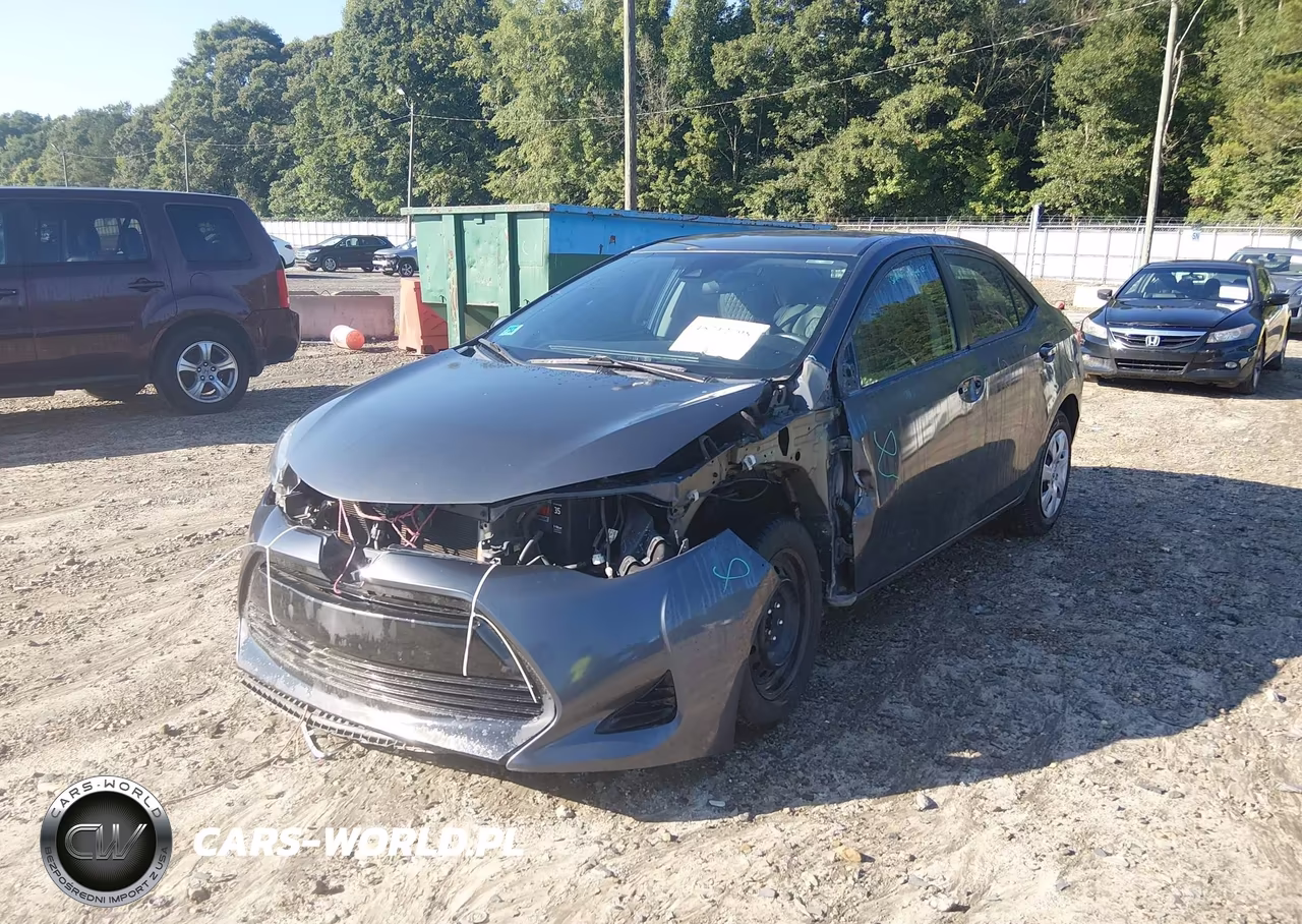 2018 Toyota Corolla Le VIN:5YFBURHE5JP792946 - 6
