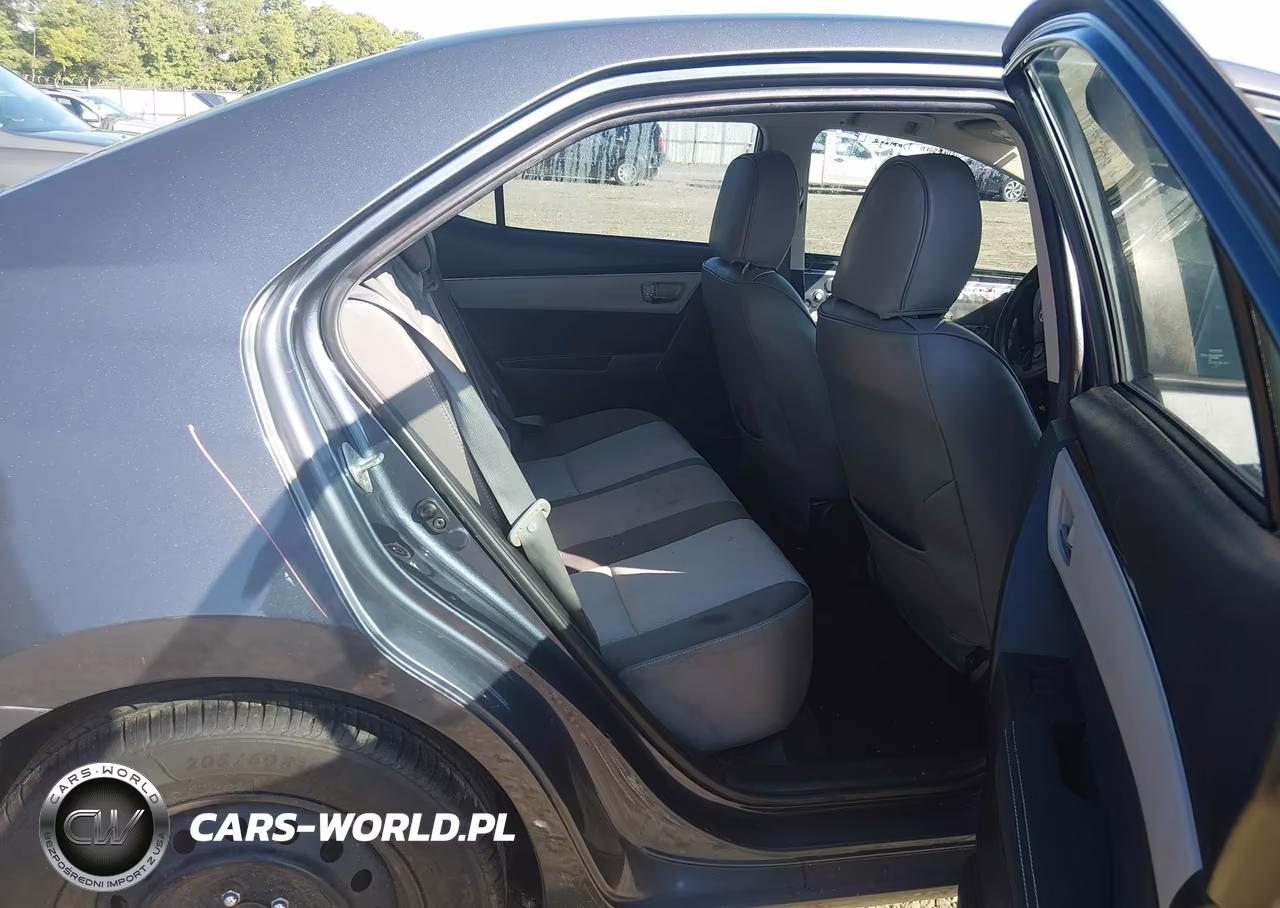 2018 Toyota Corolla Le VIN:5YFBURHE5JP792946 - 8