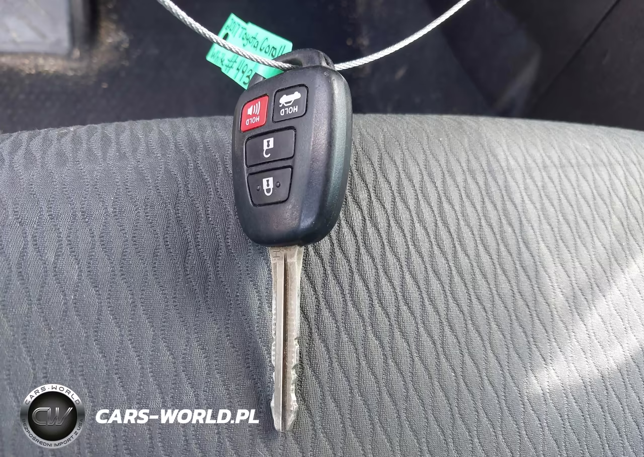 2017 Toyota Corolla Le VIN:5YFBURHE5HP734412 - 11