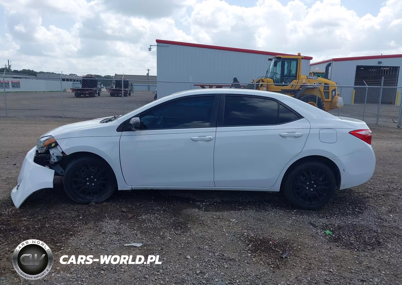 2017 Toyota Corolla Le VIN:5YFBURHE5HP734412 - 15
