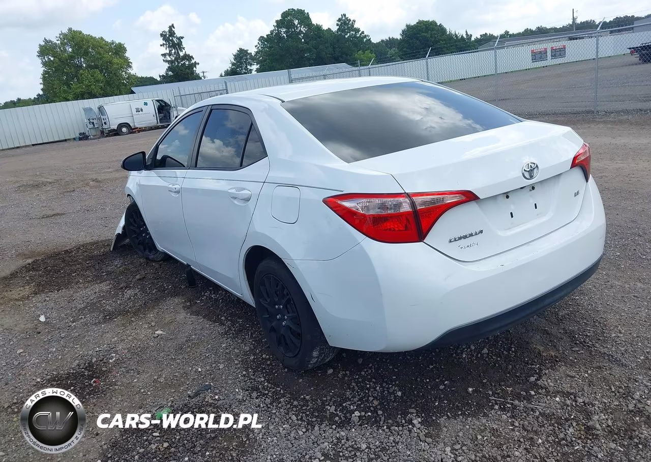 2017 Toyota Corolla Le VIN:5YFBURHE5HP734412 - 3