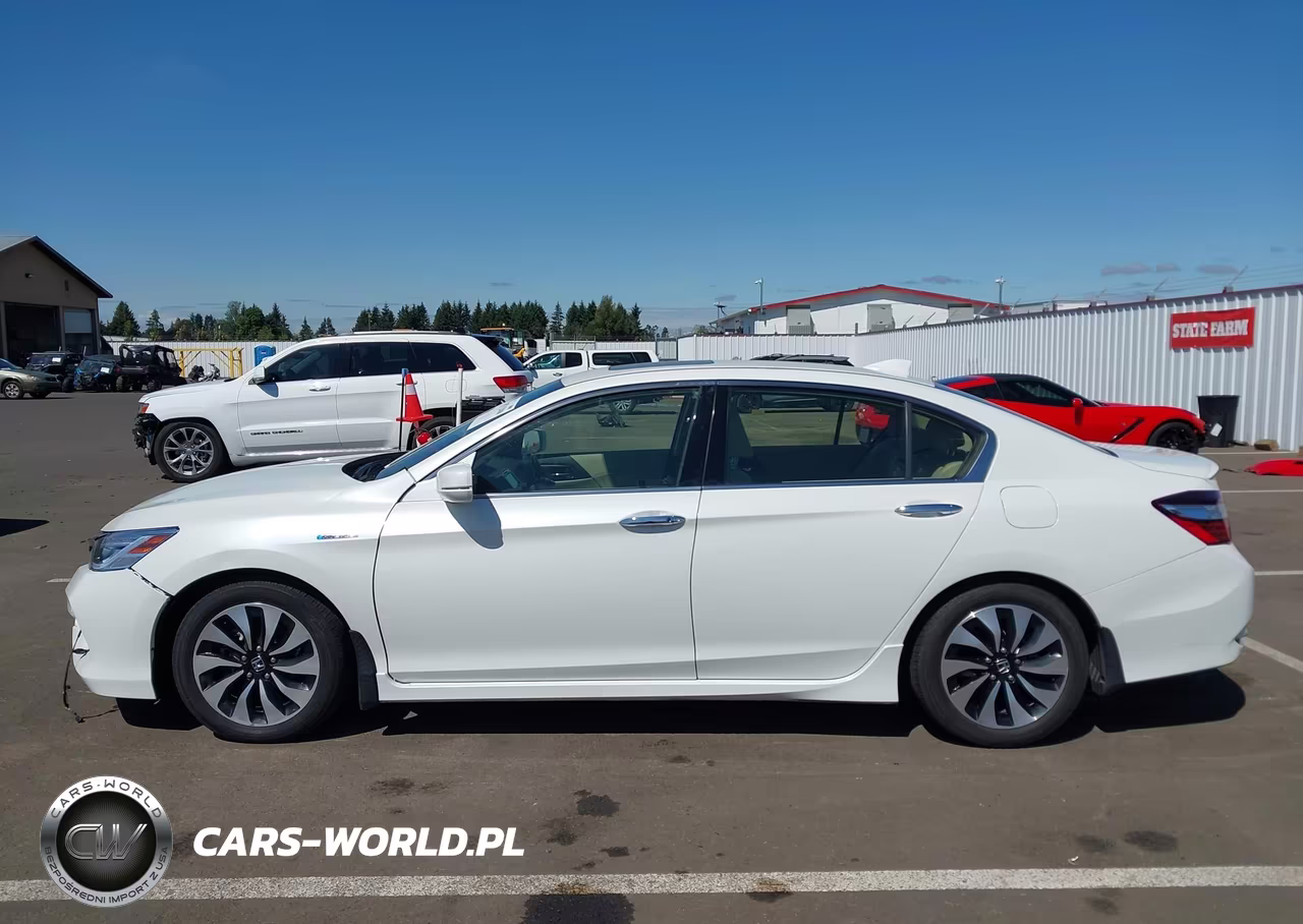 2017 Honda Accord Hybrid Touring VIN:JHMCR6F75HC020506 - 14
