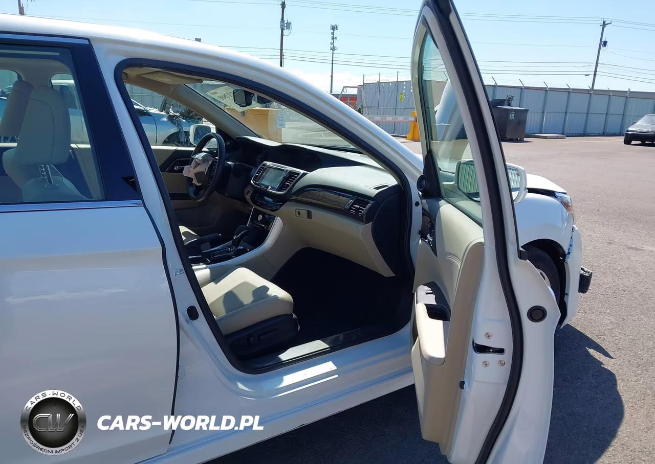 2017 Honda Accord Hybrid Touring VIN:JHMCR6F75HC020506 - 5