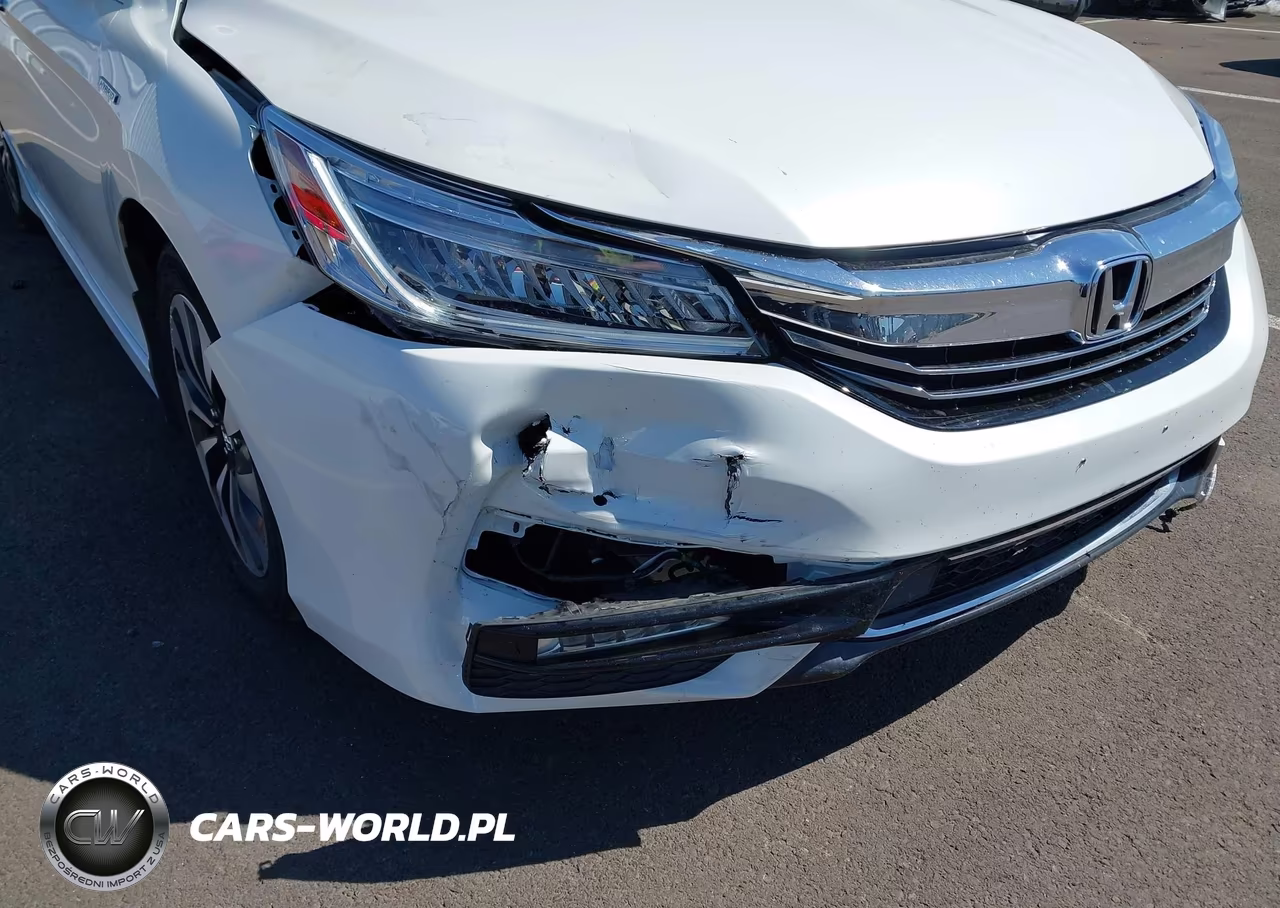 2017 Honda Accord Hybrid Touring VIN:JHMCR6F75HC020506 - 6