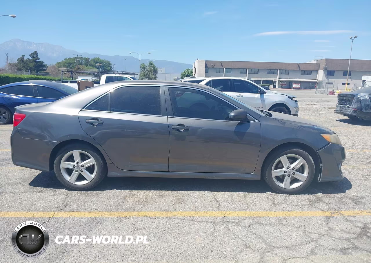 2014 Toyota Camry Se VIN:4T1BF1FK0EU365750 - 13