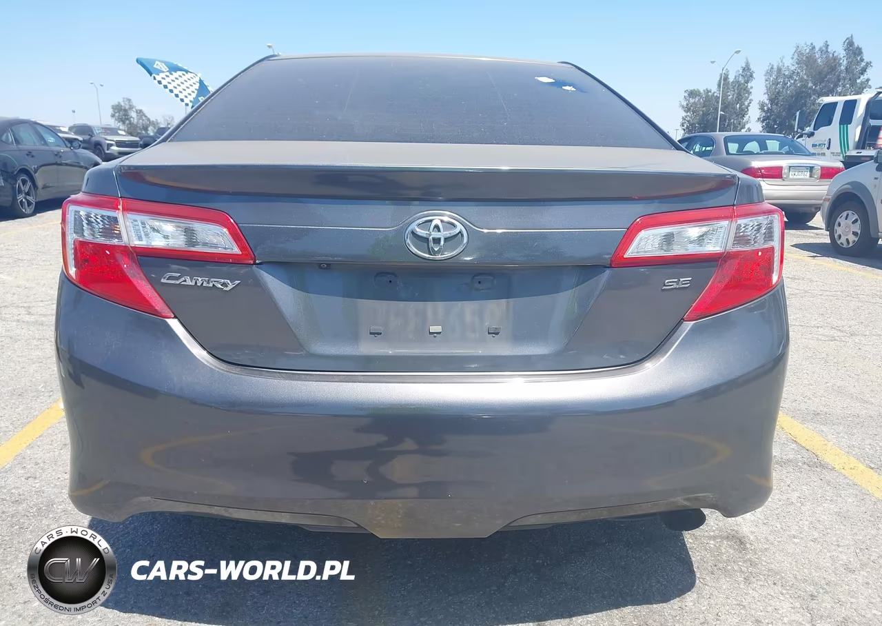 2014 Toyota Camry Se VIN:4T1BF1FK0EU365750 - 16