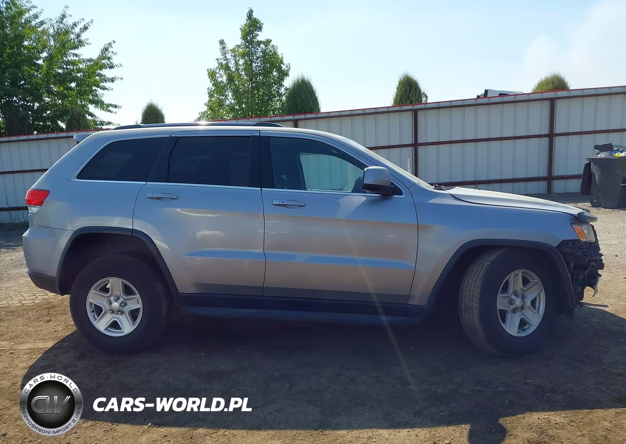 2015 Jeep Grand Cherokee Laredo VIN:1C4RJFAG7FC601755 - 14