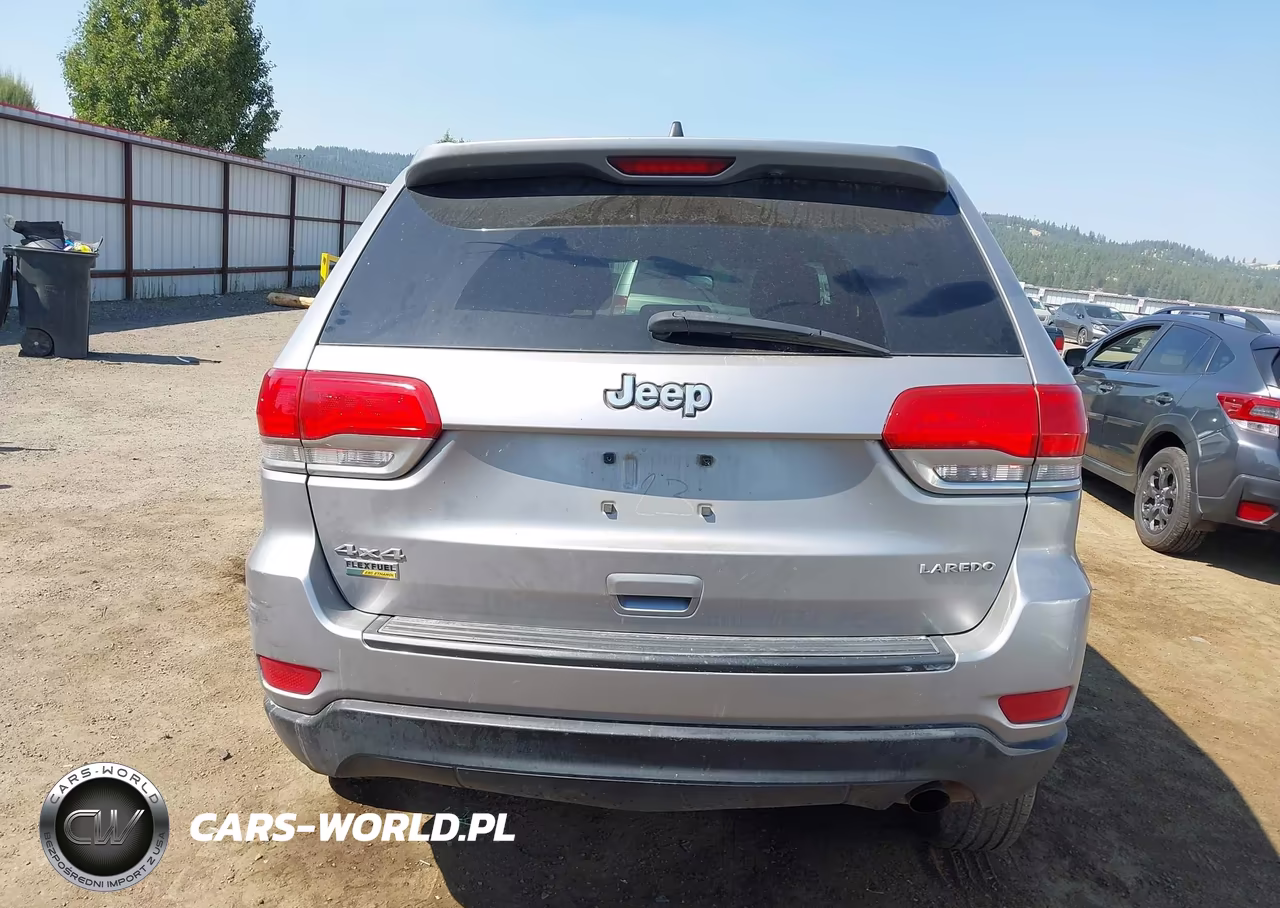 2015 Jeep Grand Cherokee Laredo VIN:1C4RJFAG7FC601755 - 17