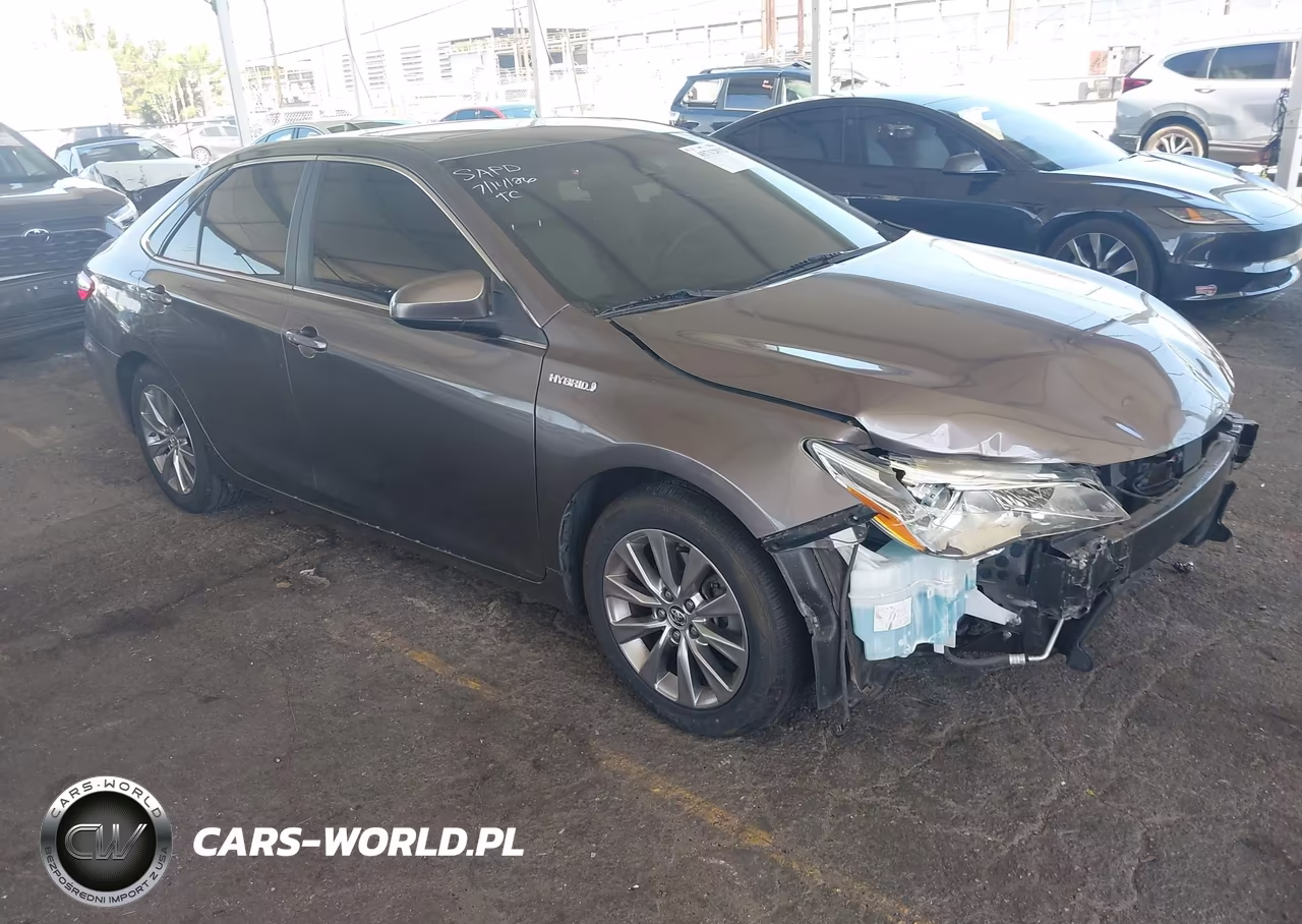 2015 Toyota Camry Hybrid Xle