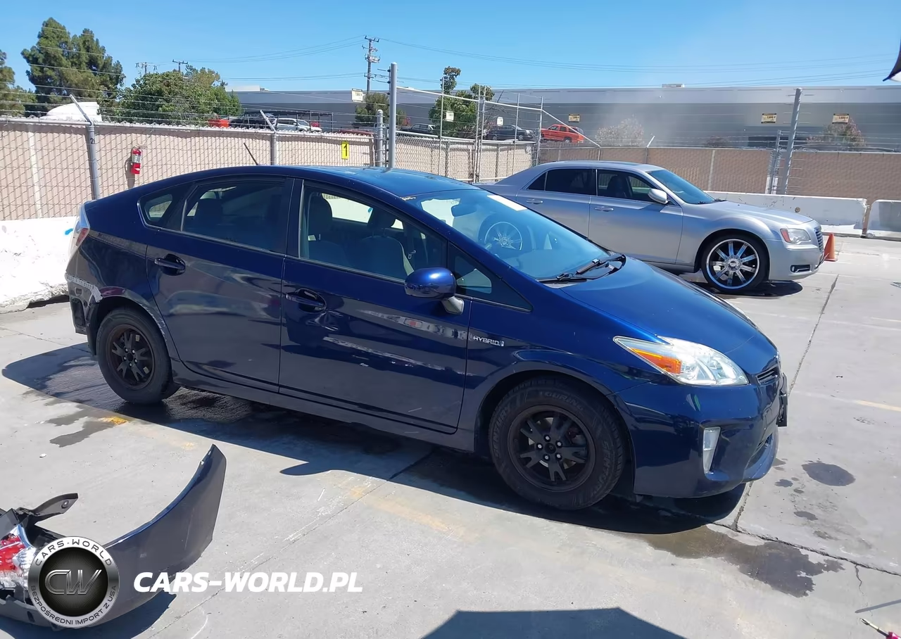 2015 Toyota Prius Two – zdjęcie 1 z 16