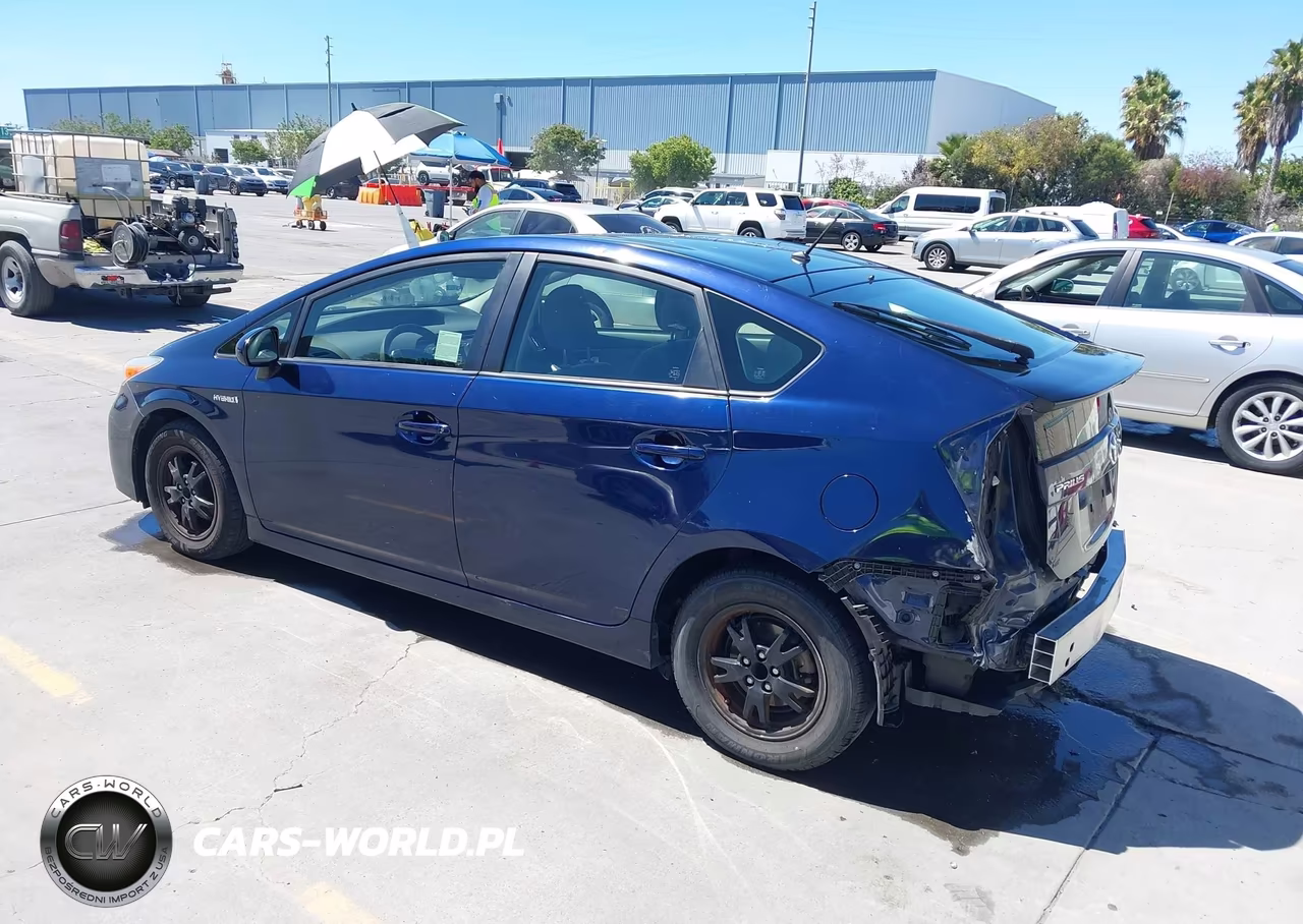 2015 Toyota Prius Two VIN:JTDKN3DU0F1950077 - 3