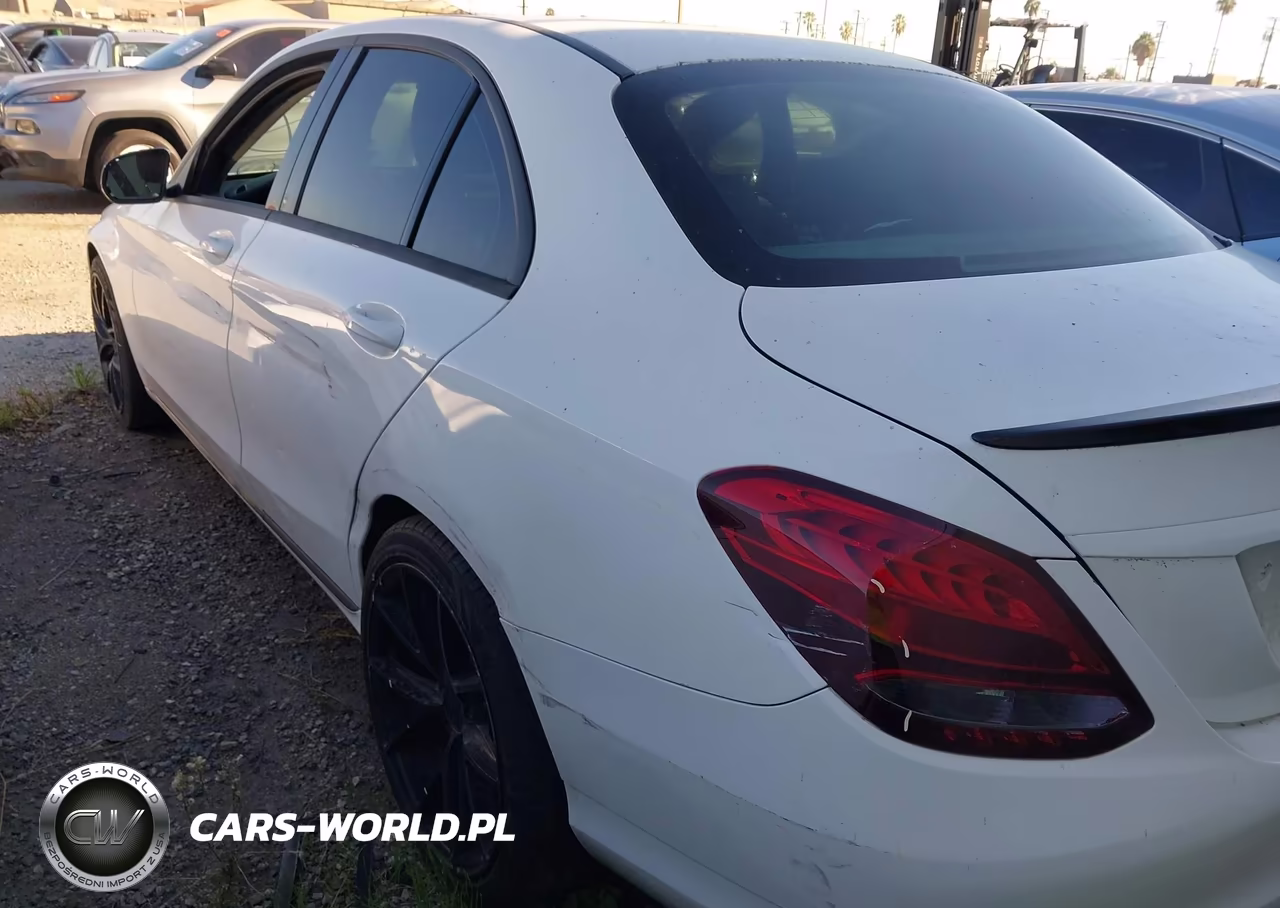 2016 Mercedes-Benz C 300 VIN:55SWF4JB8GU157978 - 3