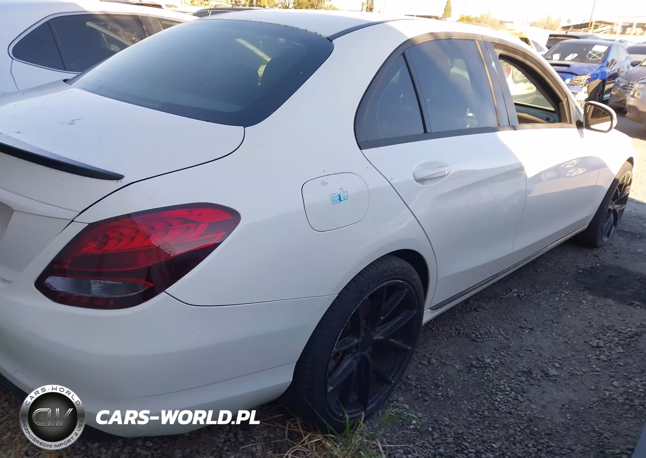 2016 Mercedes-Benz C 300 VIN:55SWF4JB8GU157978 - 4