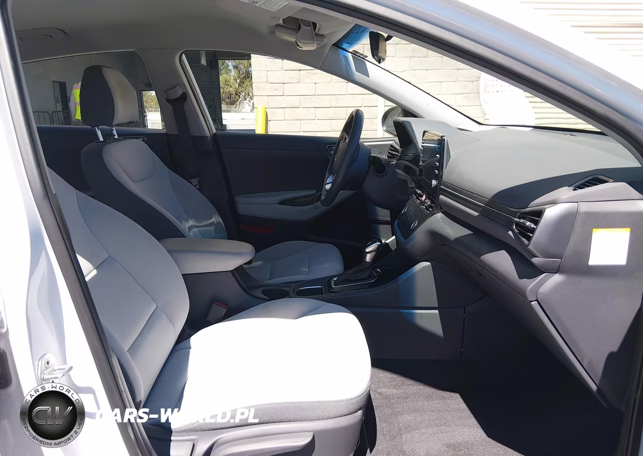 2021 Hyundai Ioniq Hybrid Blue VIN:KMHC65LC6MU249217 - 5