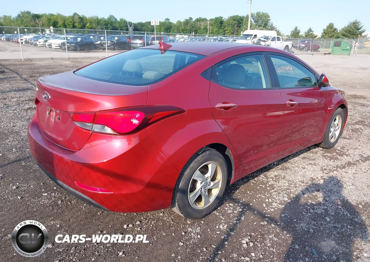 2015 Hyundai Elantra Se VIN:5NPDH4AE8FH575535 - 4