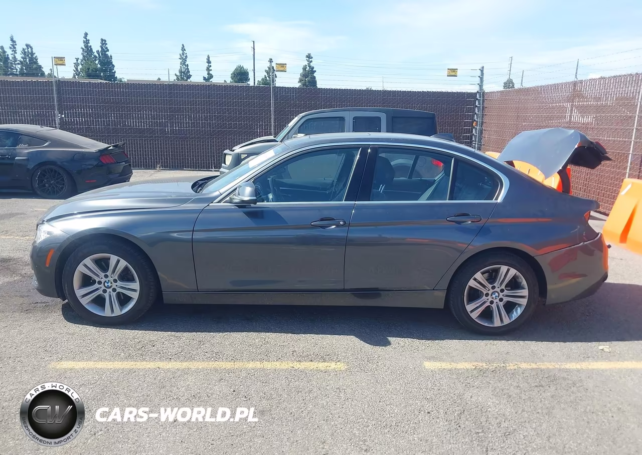 2018 BMW 330I VIN:WBA8B9C52JEE82256 - 14