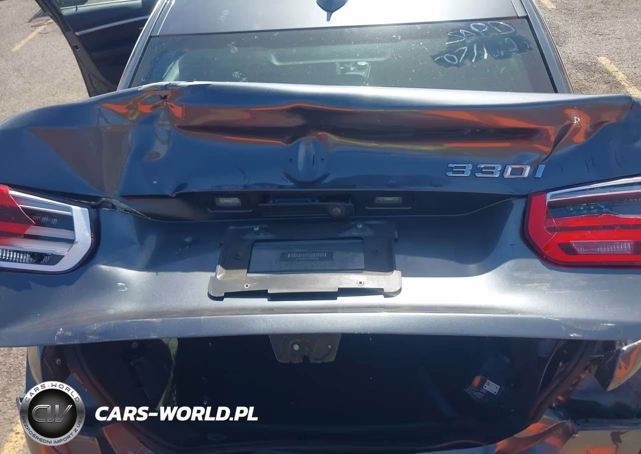 2018 BMW 330I VIN:WBA8B9C52JEE82256 - 18