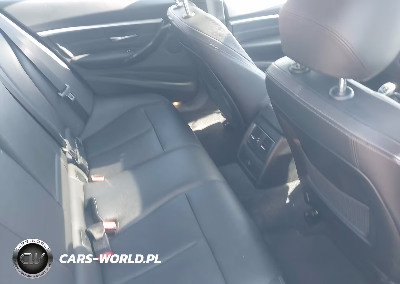 2018 BMW 330I VIN:WBA8B9C52JEE82256 - 8
