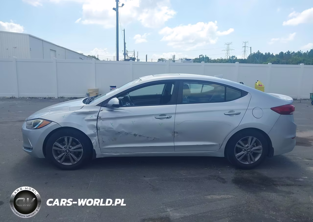 2018 Hyundai Elantra Value Edition VIN:5NPD84LF2JH330552 - 14