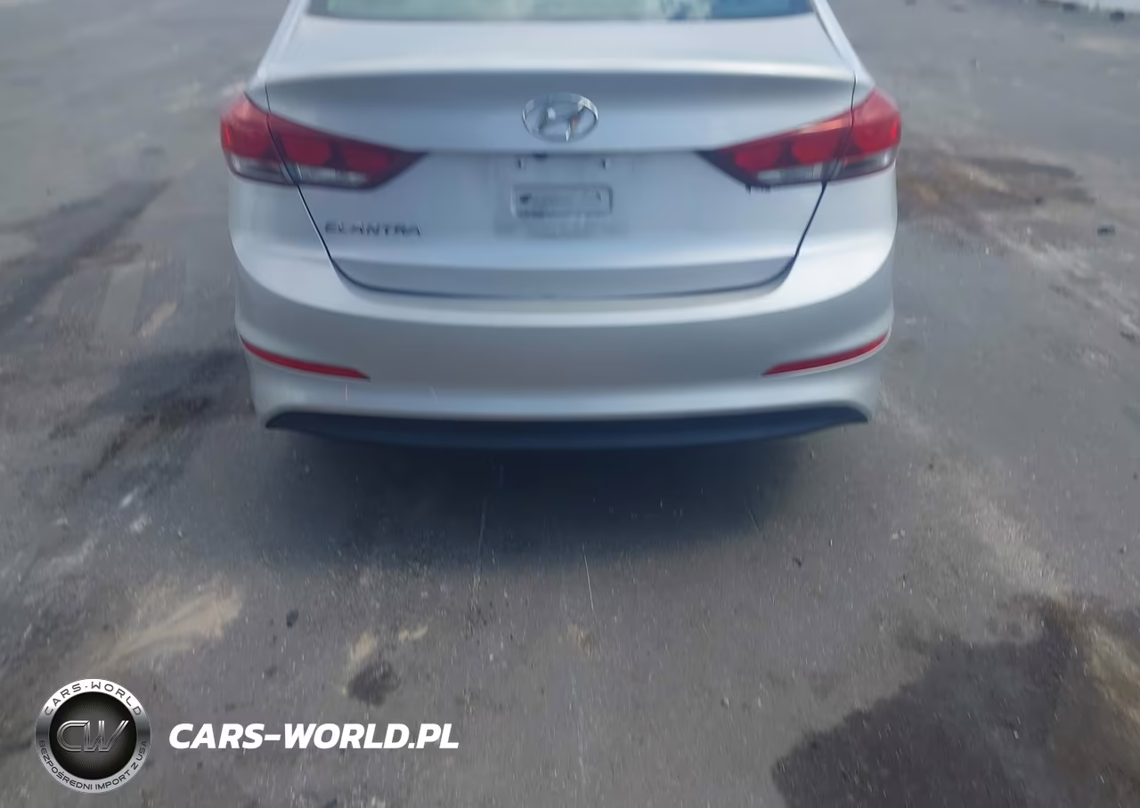 2018 Hyundai Elantra Value Edition VIN:5NPD84LF2JH330552 - 16