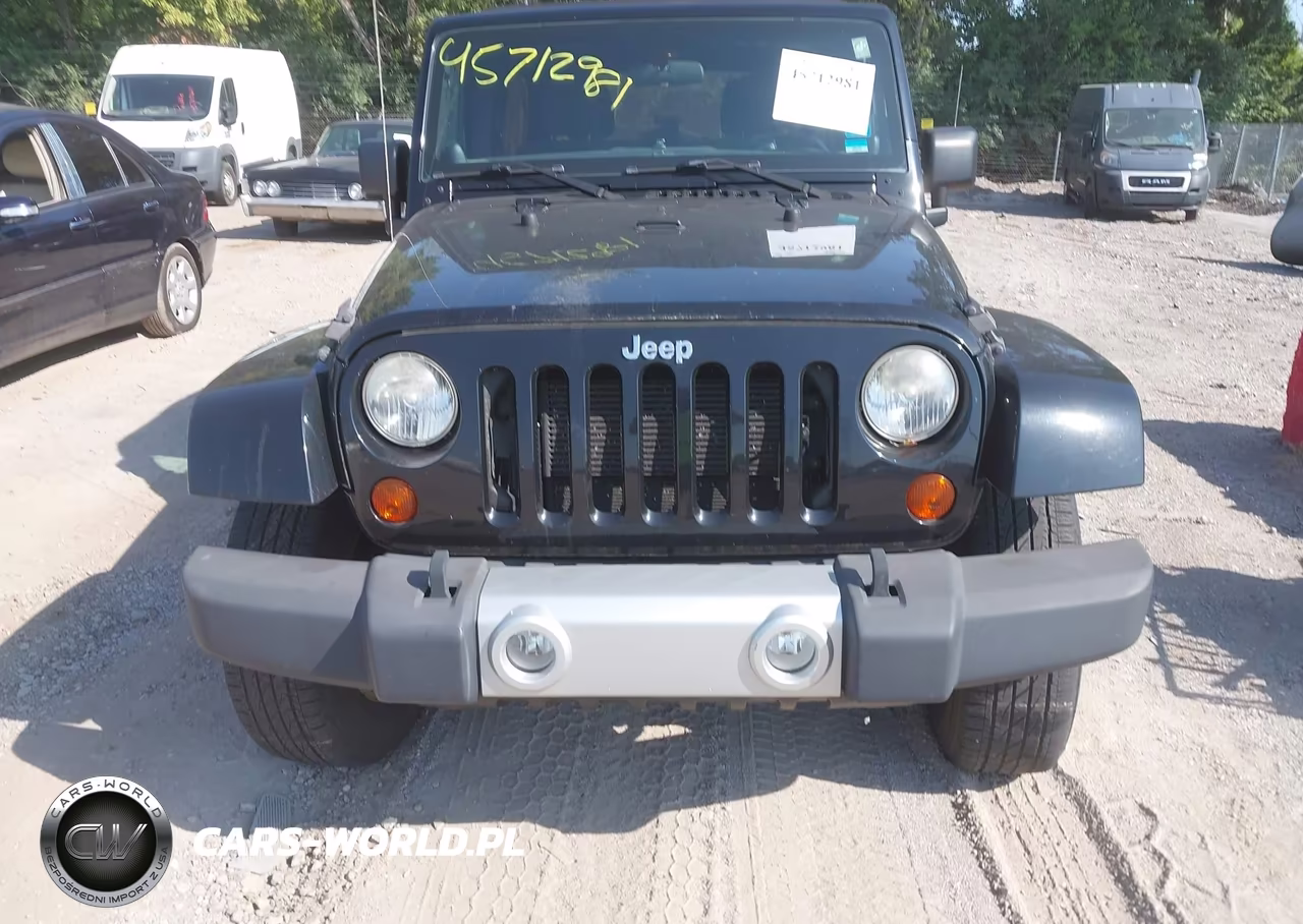 2012 Jeep Wrangler Unlimited Sahara VIN:1C4BJWEG7CL169370 - 11