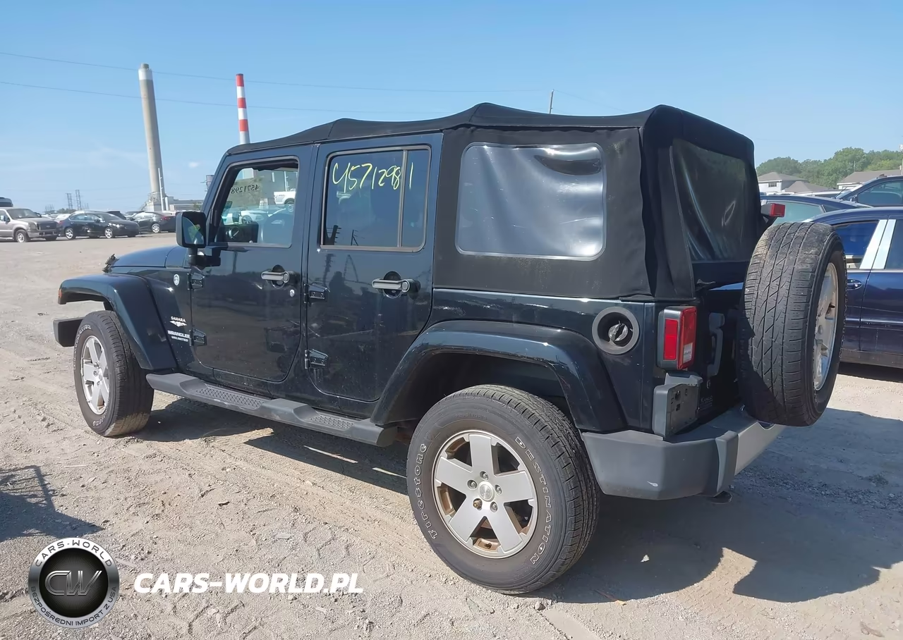 2012 Jeep Wrangler Unlimited Sahara VIN:1C4BJWEG7CL169370 - 3
