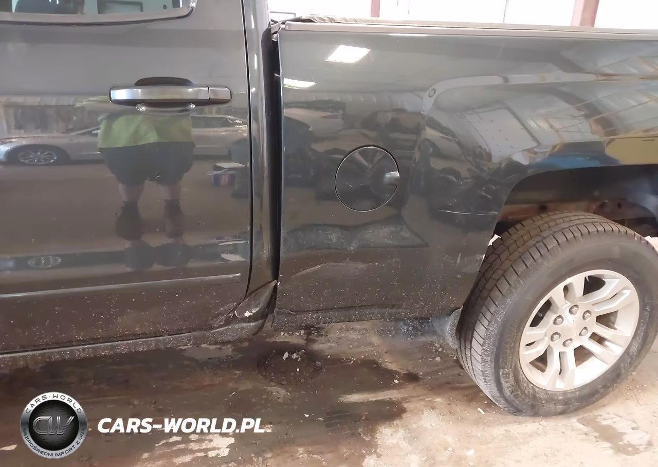 2018 Chevrolet Silverado 1500 1Lt VIN:2GCVKREC9J1113359 - 6