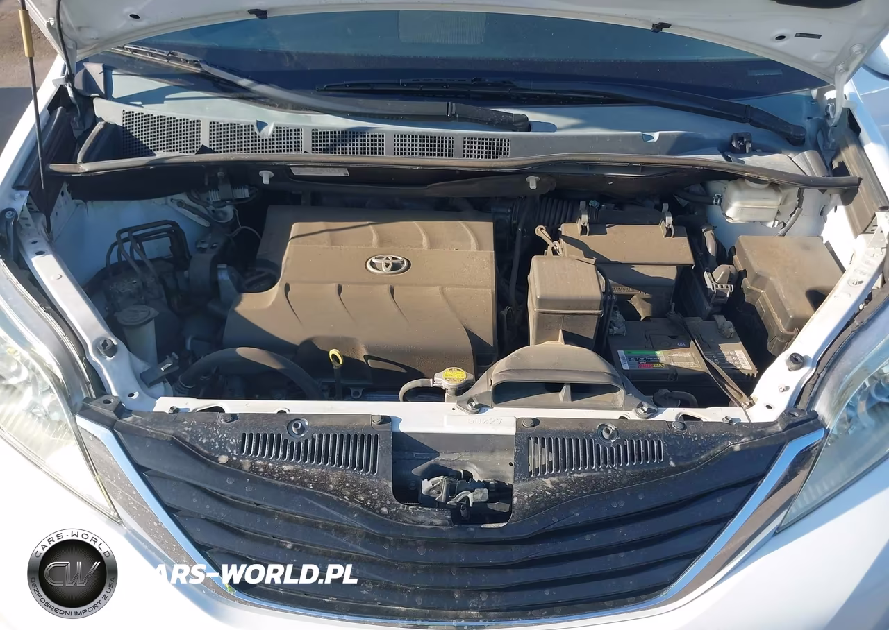 2014 Toyota Sienna Le V6 8 Passenger VIN:5TDKK3DC7ES430671 - 10