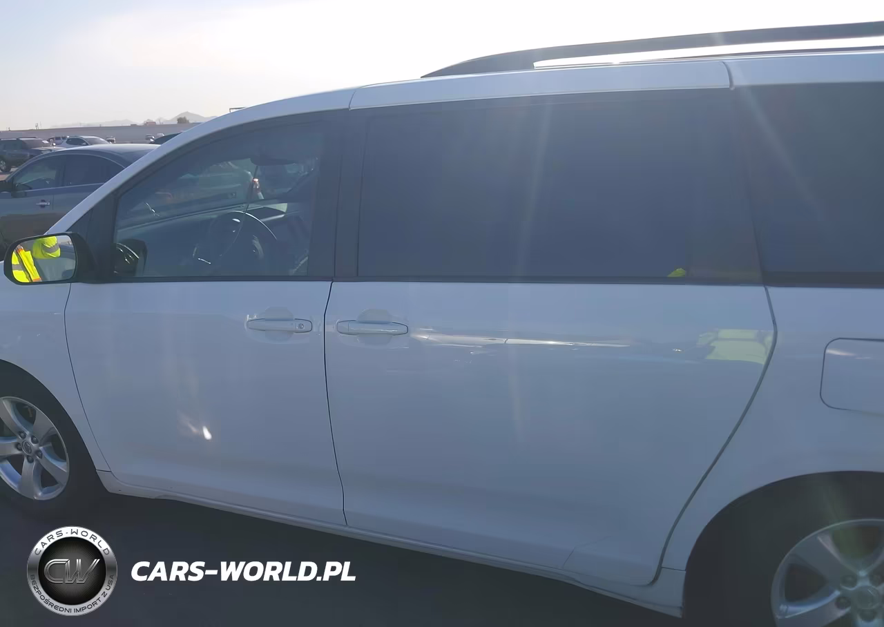 2014 Toyota Sienna Le V6 8 Passenger VIN:5TDKK3DC7ES430671 - 14