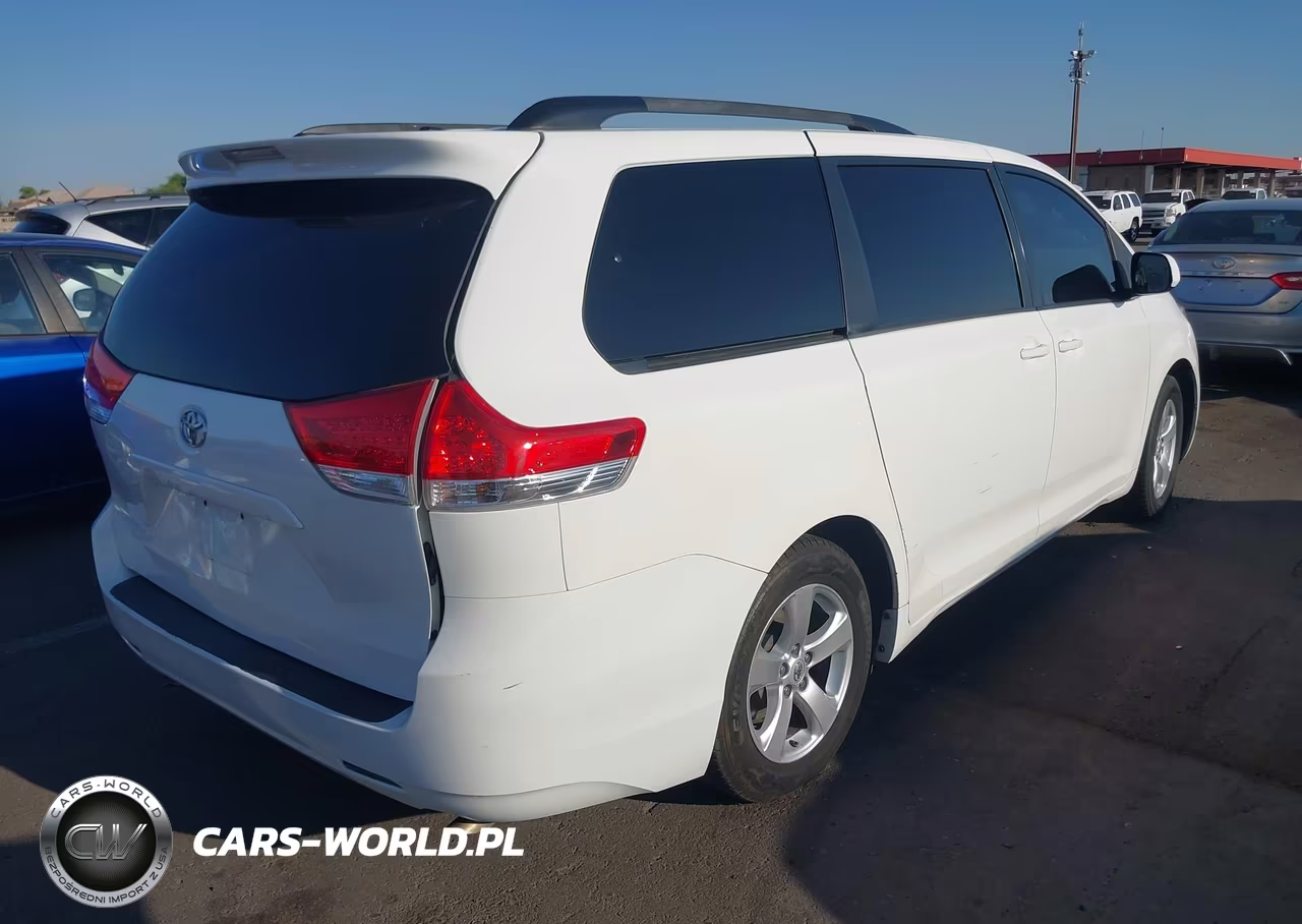 2014 Toyota Sienna Le V6 8 Passenger VIN:5TDKK3DC7ES430671 - 4
