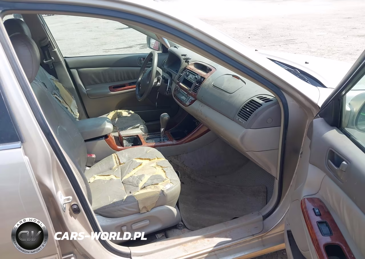2003 Toyota Camry Xle V6 VIN:4T1BF32KX3U060786 - 5