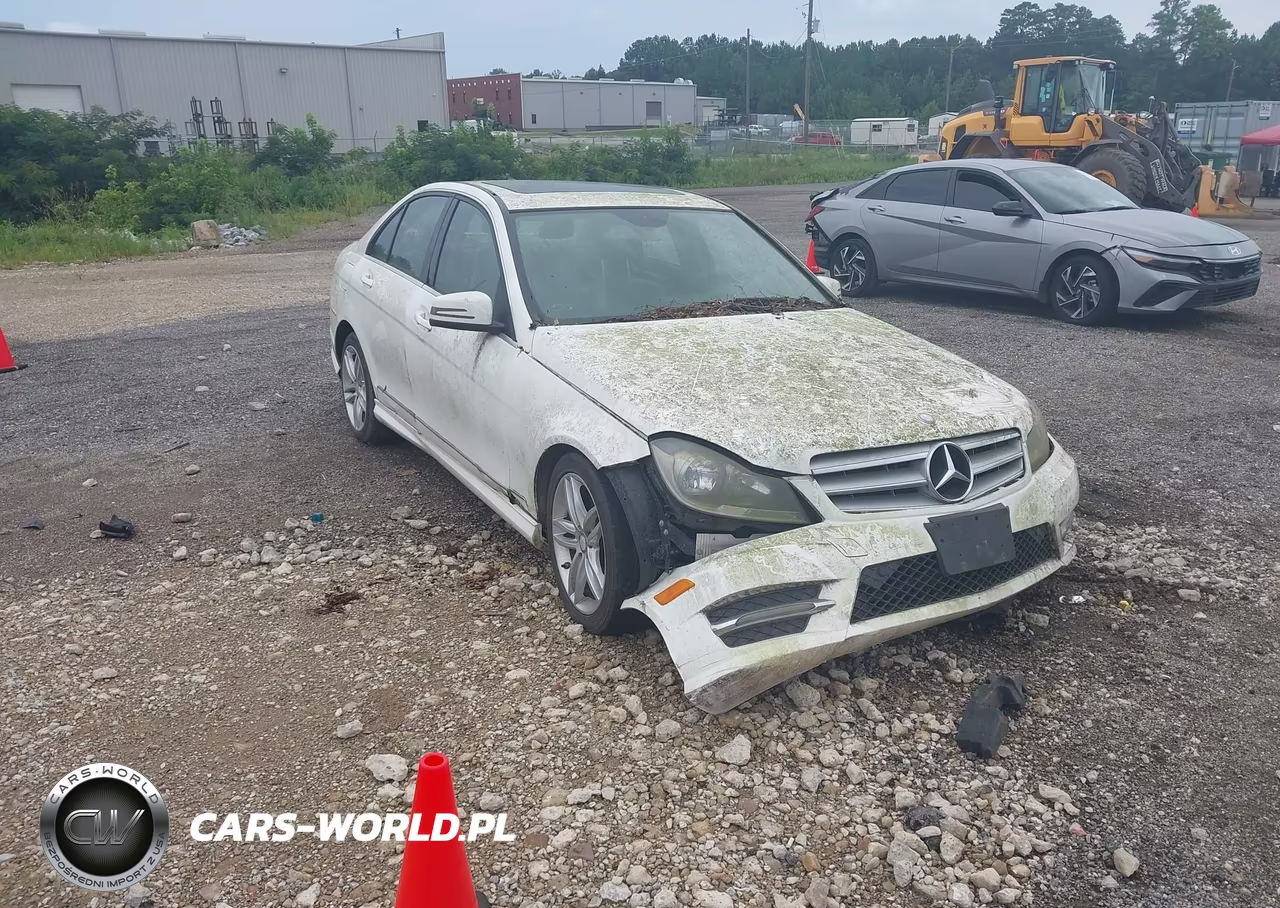 2013 Mercedes-Benz C 300 Sport 4Matic – zdjęcie 1 z 16