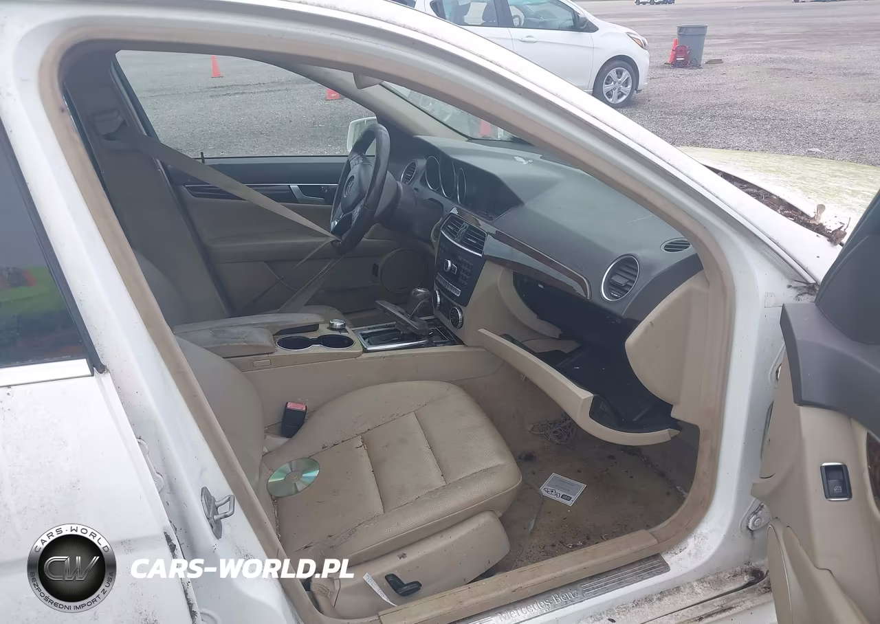 2013 Mercedes-Benz C 300 Sport 4Matic VIN:WDDGF8ABXDR278035 - 5