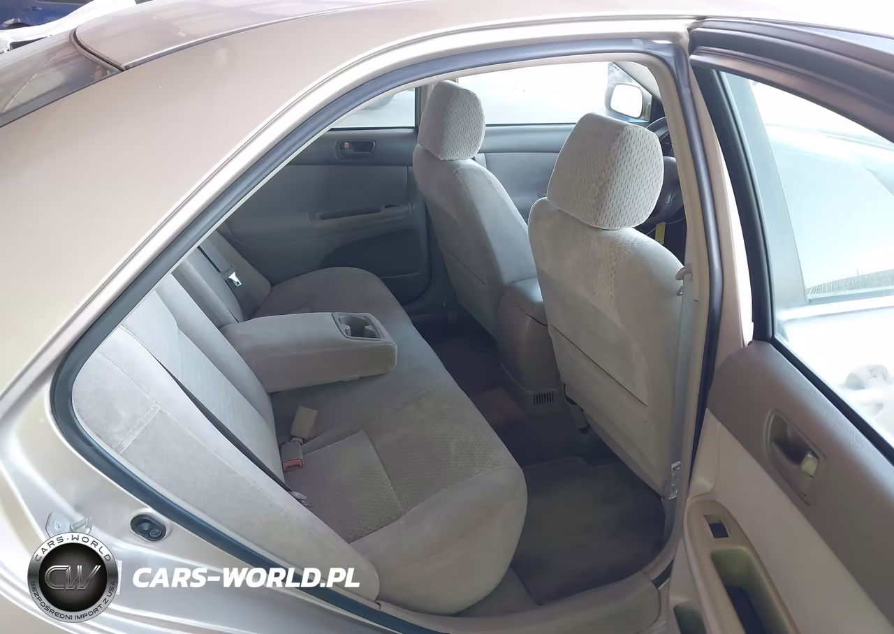 2003 Toyota Camry Le VIN:4T1BE32K73U153588 - 8